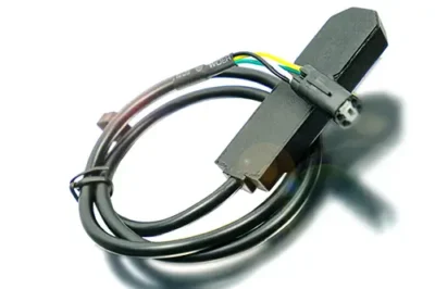 Automotive Kabel mit integriertem Sensor und Steckverbindern für Fahrzeuganwendungen