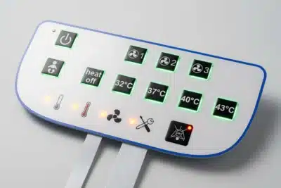 Folientastatur mit LED-beleuchteten Tasten und Statusanzeigen für Klima-, Lüftungs- und Steuerungssysteme