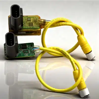 Steckverbinder mit Leiterplatte im Hotmelt Moulding Verfahren umspritzt für robuste und abgedichtete Elektronikverbindungen