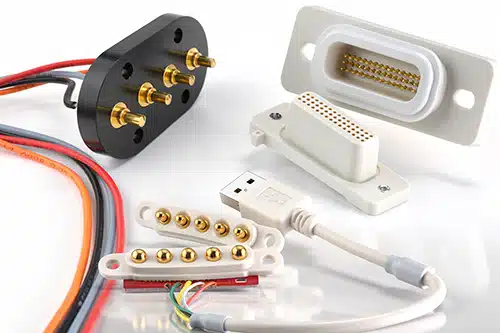 Kundenspezifische Steckverbinder mit Federkontakten und Gehäuselösungen