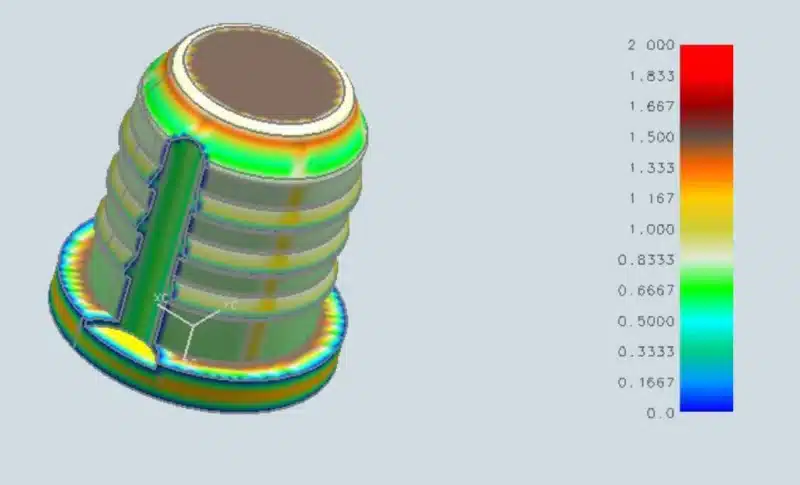 Moldflow-Analyse eines Spritzgussteils zur Simulation von Materialfluss und Füllverhalten