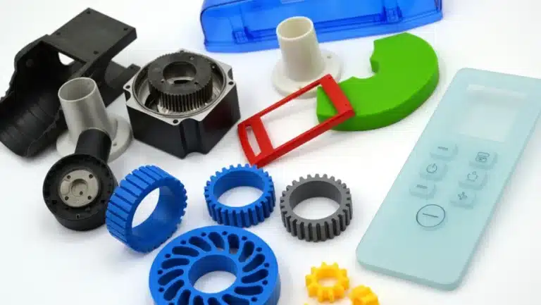 Kundenspezifische Formteile aus Kunststoff, Silikon, Metall und Glas für industrielle Anwendungen